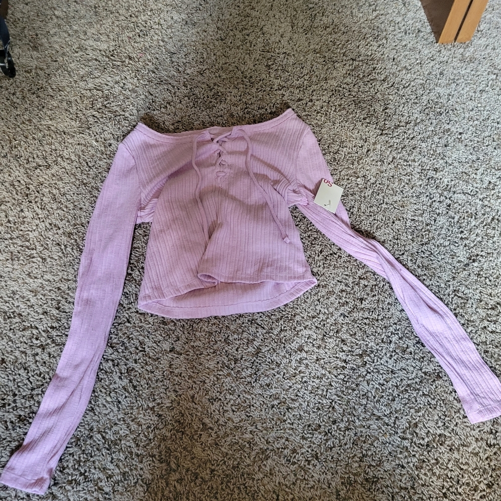 pink So tie v neck